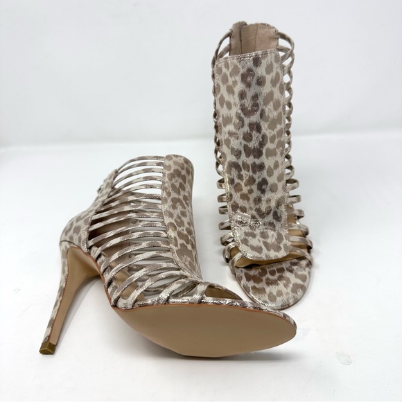 Ivanka Trump Davinic Womens Gold Leather Heels Leopard Print - Picture 4 of 8